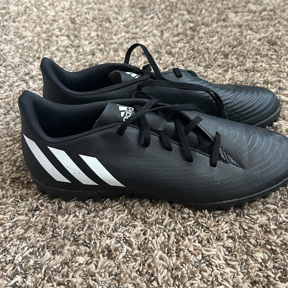 Men’s Adidas predator edge 4 turf shoes - Picture 2 of 4